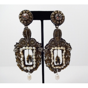 Pearl / Cast Iron / Silver